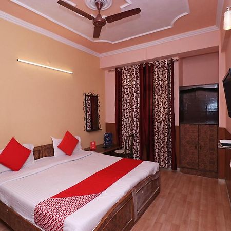 Oyo 8379 Hotel Kamal Лакхнау Экстерьер фото