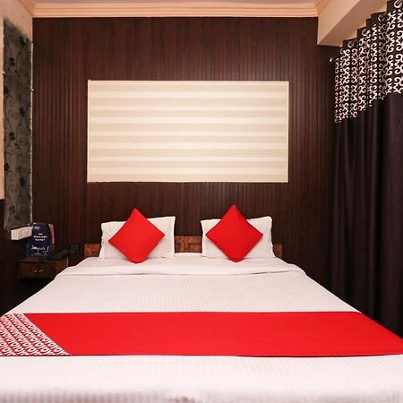 Oyo 8379 Hotel Kamal Лакхнау Экстерьер фото