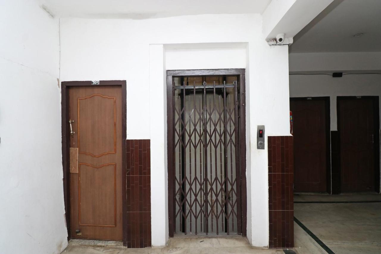 Oyo 8379 Hotel Kamal Лакхнау Экстерьер фото